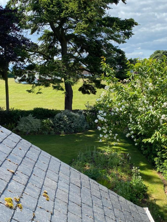 Glen Lyon Lodge Bed And Breakfast Nairn Exterior photo